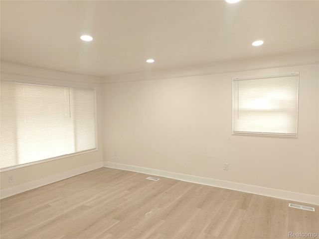 20560 Asbury Park, Detroit, MI 48235