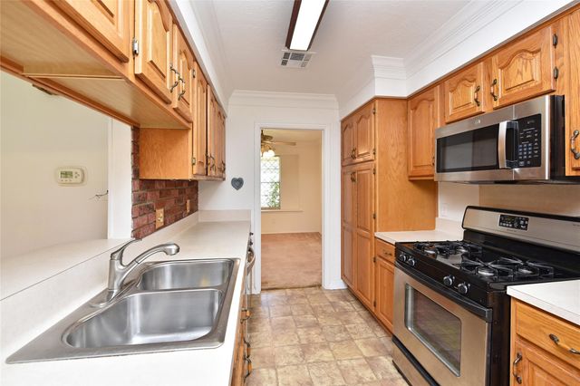 9226 Theysen Drive, Houston, TX 77080