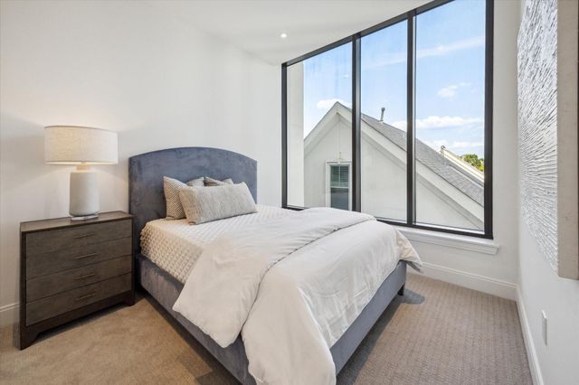 2323 W Main Street 402, Houston, TX 77098