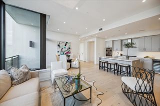 2323 W Main Street 402, Houston, TX 77098