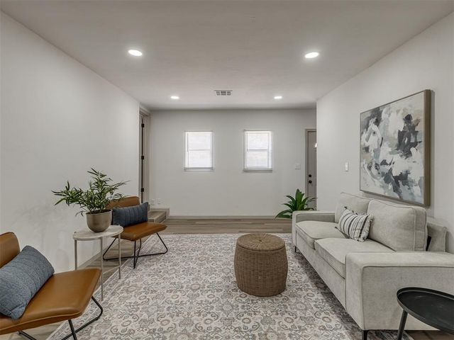 111 W Myrtle Drive, Midwest City, OK 73110