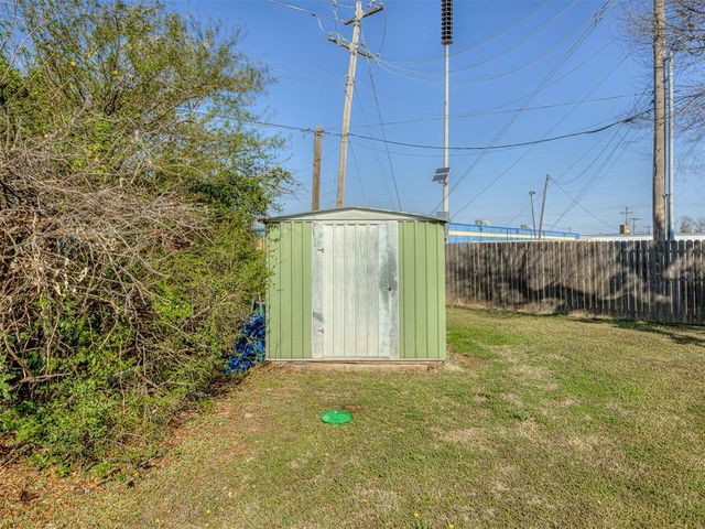 111 W Myrtle Drive, Midwest City, OK 73110