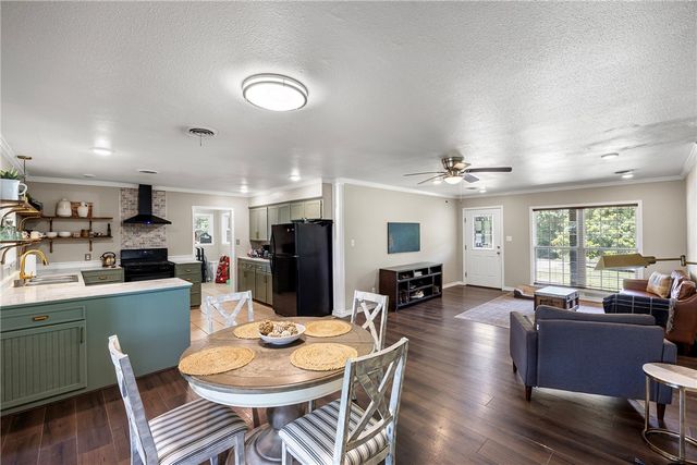 149 Bunker Hill Lane, Russellville, AR 72802
