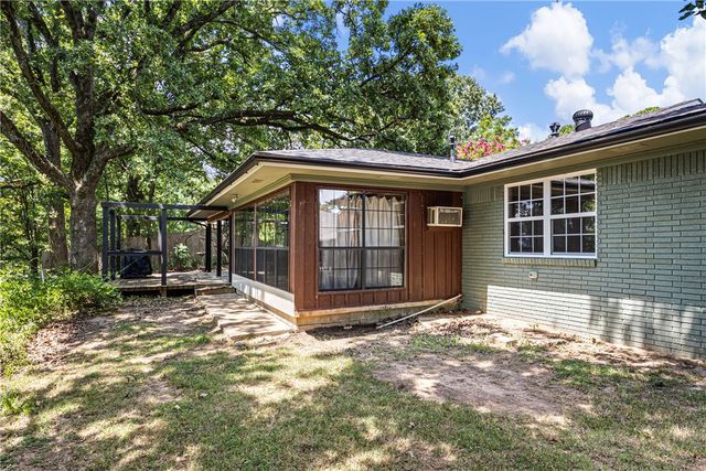 149 Bunker Hill Lane, Russellville, AR 72802