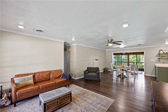 149 Bunker Hill Lane, Russellville, AR 72802