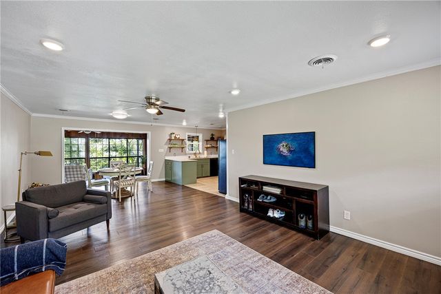 149 Bunker Hill Lane, Russellville, AR 72802