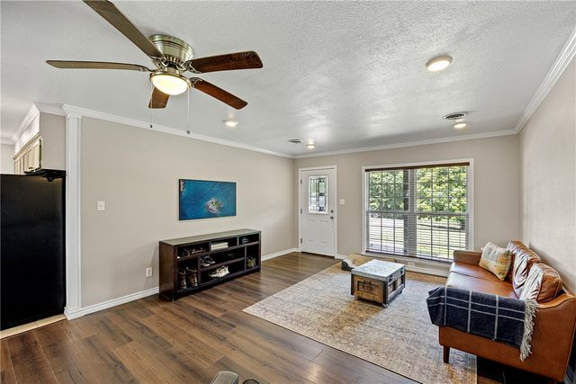 149 Bunker Hill Lane, Russellville, AR 72802