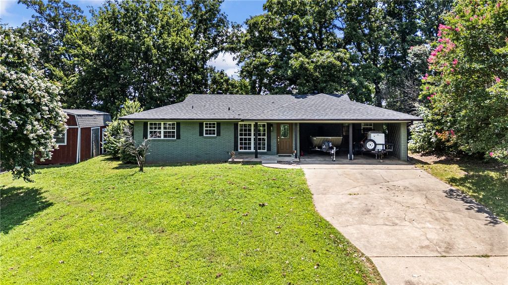 149 Bunker Hill Lane, Russellville, AR 72802