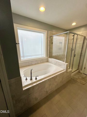 553 Barneswyck Drive, Fuquay Varina, NC 27526