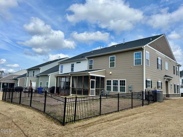 553 Barneswyck Drive, Fuquay Varina, NC 27526