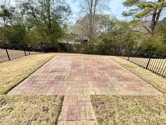 553 Barneswyck Drive, Fuquay Varina, NC 27526