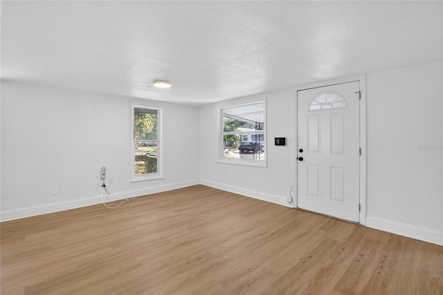 1210 E CAYUGA STREET, Tampa, FL 33603