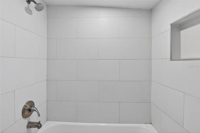 1210 E CAYUGA STREET, Tampa, FL 33603