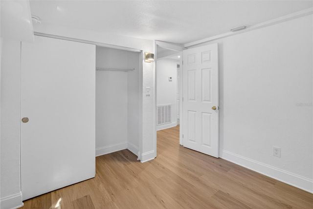 1210 E CAYUGA STREET, Tampa, FL 33603