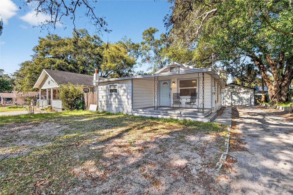 Image 30 of property listing at 1210 E CAYUGA STREET, Tampa, FL 33603