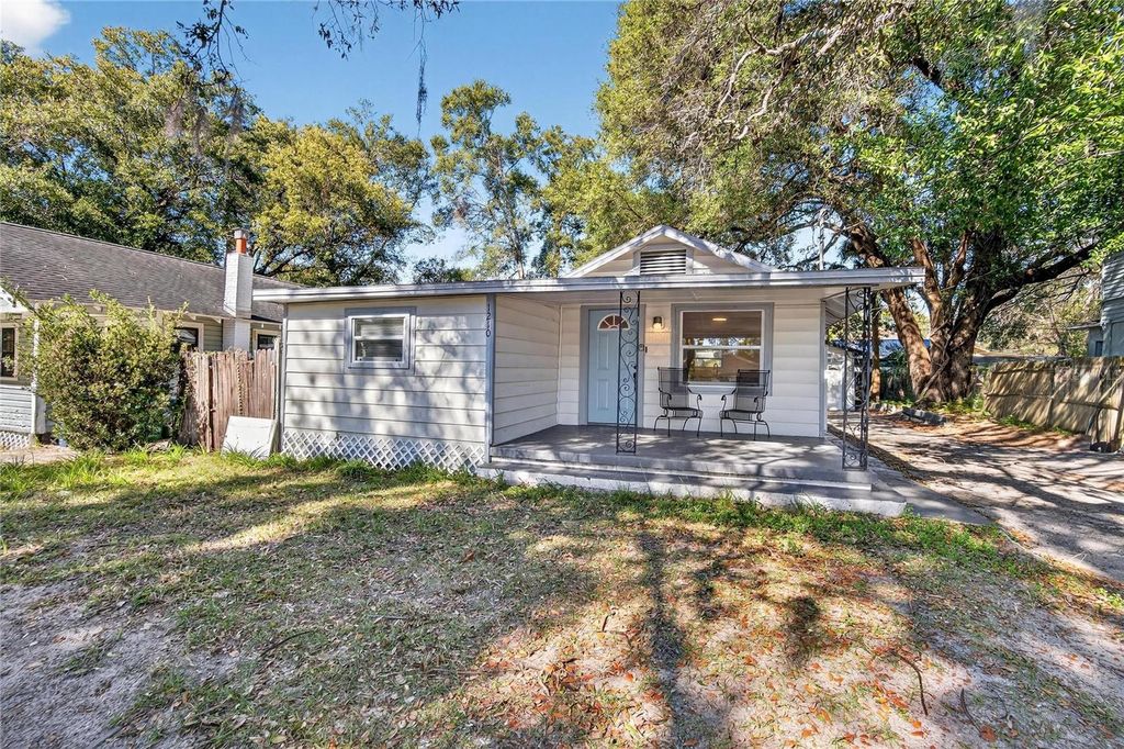 Image 33 of property listing at 1210 E CAYUGA STREET, Tampa, FL 33603