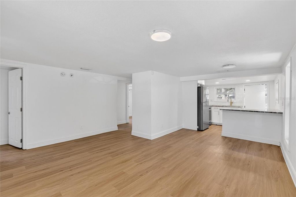 Image 5 of property listing at 1210 E CAYUGA STREET, Tampa, FL 33603