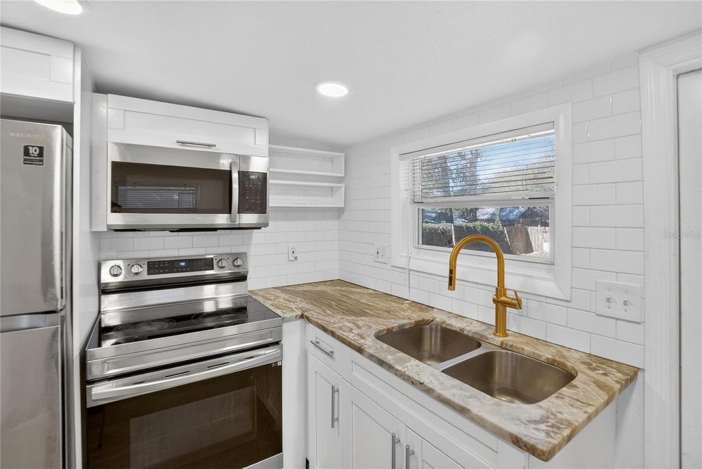 Image 8 of property listing at 1210 E CAYUGA STREET, Tampa, FL 33603