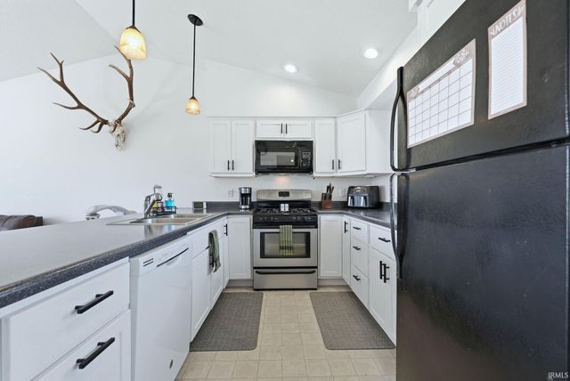 4709 E 600 N, Kendallville, IN 46755