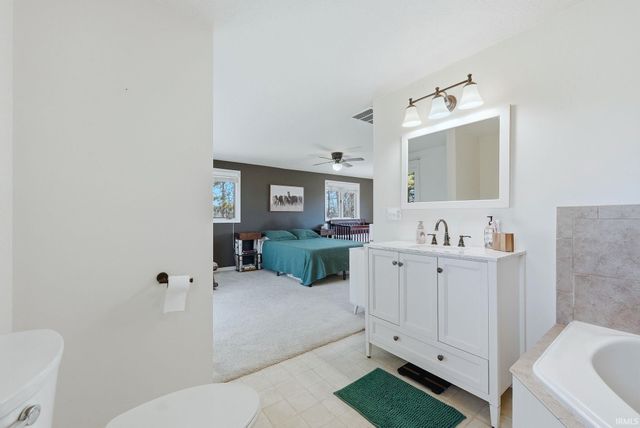 4709 E 600 N, Kendallville, IN 46755