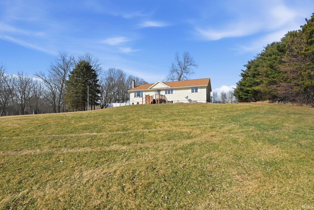 4709 E 600 N, Kendallville, IN 46755