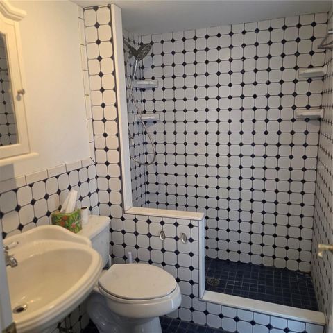 8205 WESTRIDGE DRIVE, Tampa, FL 33615