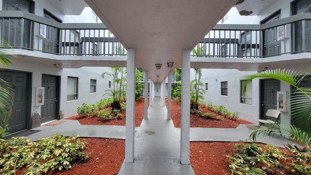1950 N Congress Avenue 206, West Palm Beach, FL 33401