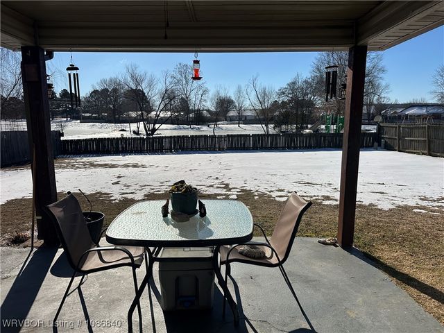 1942 Palomino Drive, Greenwood, AR 72936