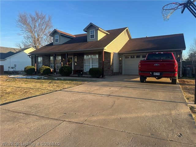 1942 Palomino Drive, Greenwood, AR 72936