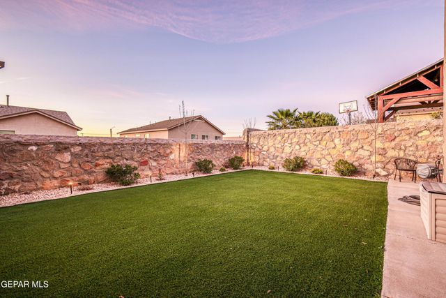 217 S MANZANITA Drive, El Paso, TX 79928