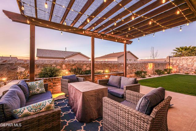 217 S MANZANITA Drive, El Paso, TX 79928