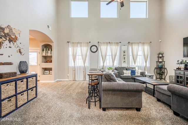 217 S MANZANITA Drive, El Paso, TX 79928