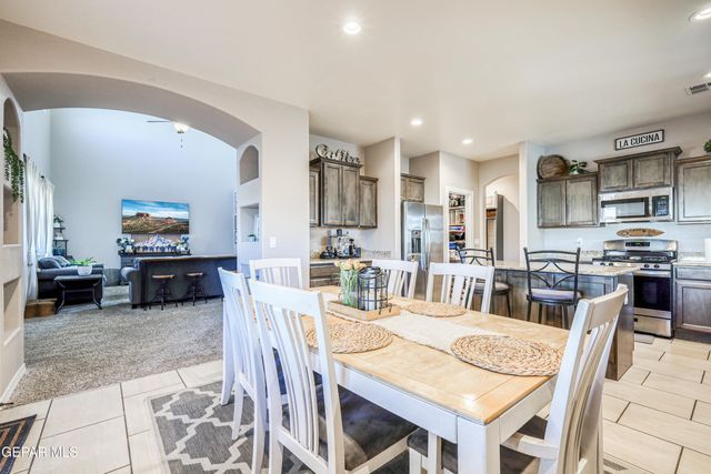 217 S MANZANITA Drive, El Paso, TX 79928