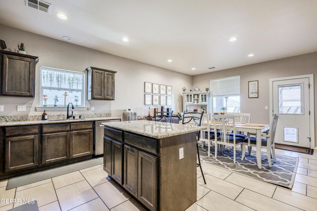 217 S MANZANITA Drive, El Paso, TX 79928