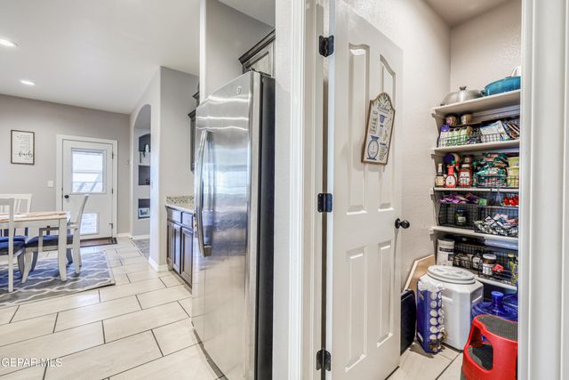 217 S MANZANITA Drive, El Paso, TX 79928