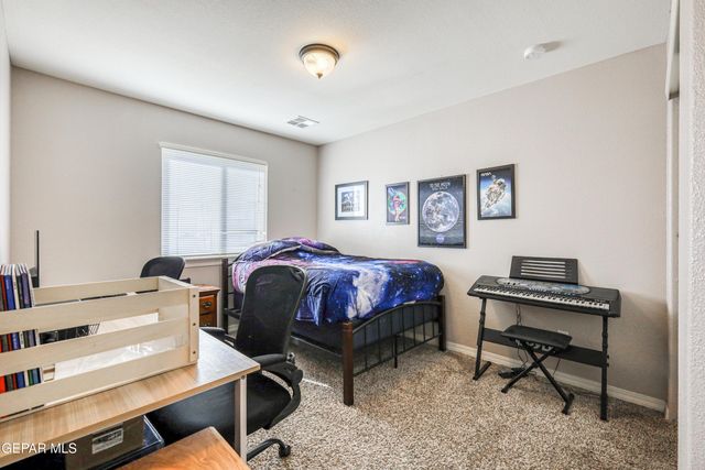 217 S MANZANITA Drive, El Paso, TX 79928