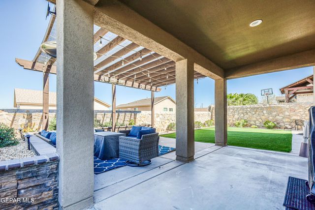 217 S MANZANITA Drive, El Paso, TX 79928