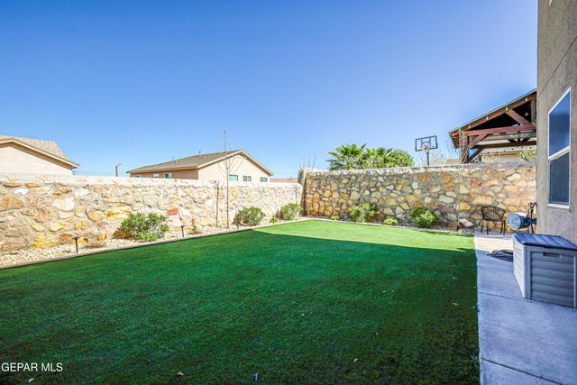 217 S MANZANITA Drive, El Paso, TX 79928