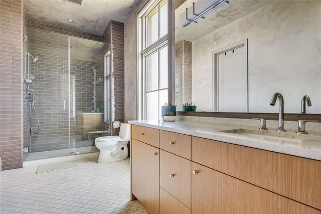 4814 Rollingwood DR, Austin, TX 78746