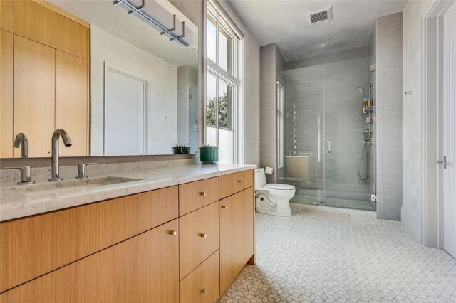 4814 Rollingwood DR, Austin, TX 78746
