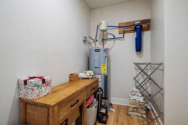 638 Howell Rd, Westmoreland, TN 37186