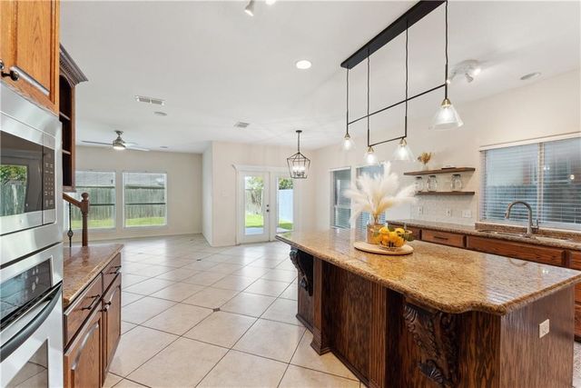 6530 Picante Dr, Corpus Christi, TX 78414