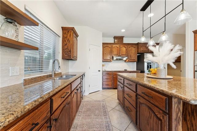 6530 Picante Dr, Corpus Christi, TX 78414