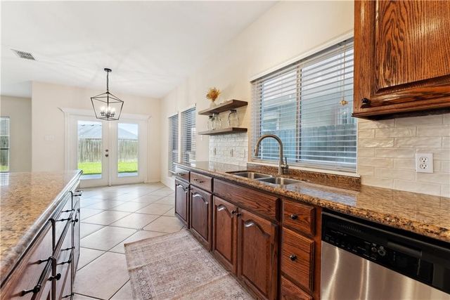 6530 Picante Dr, Corpus Christi, TX 78414