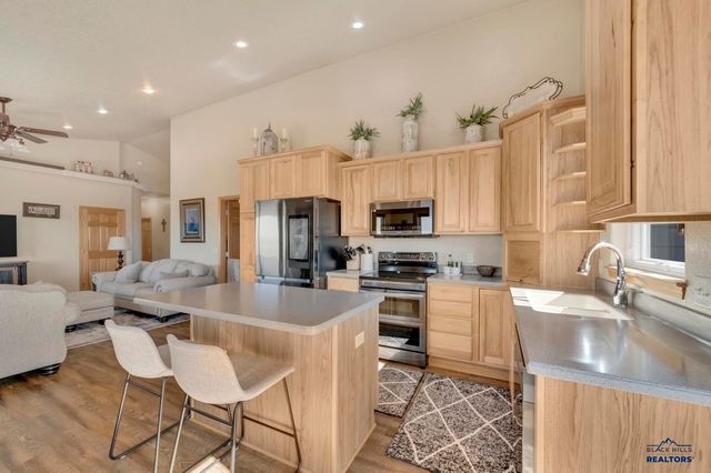 22869 GATEWAY DR, Box Elder, SD 57719