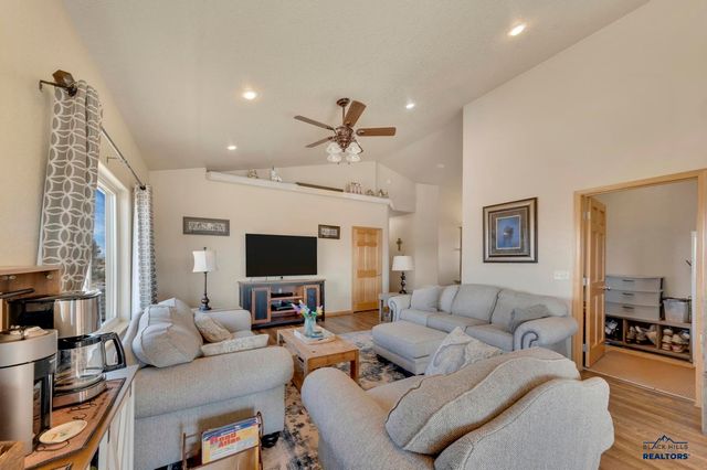 22869 GATEWAY DR, Box Elder, SD 57719