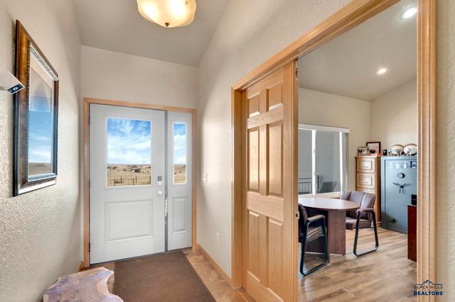 22869 GATEWAY DR, Box Elder, SD 57719