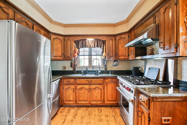 72 Chestnut Street, Milltown, NJ 08850