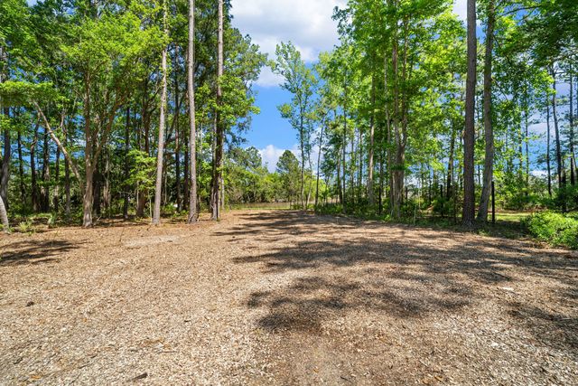 4663 Causey Pond Road, Awendaw, SC 29429