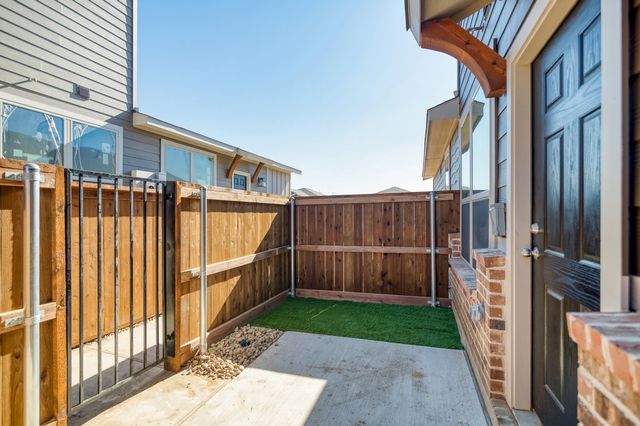 721 Harvest Moon Drive, Venus, TX 76084